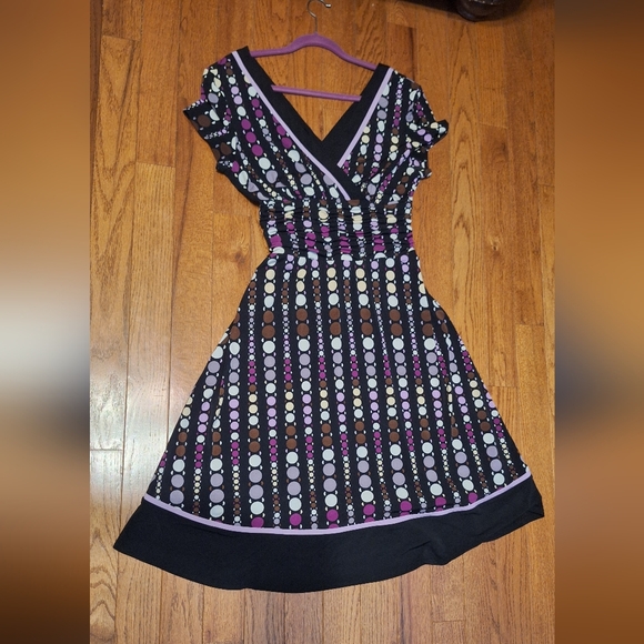 Studo i Stylish And Versatile Deep V-neck Polka Dot Dress - Picture 9 of 11